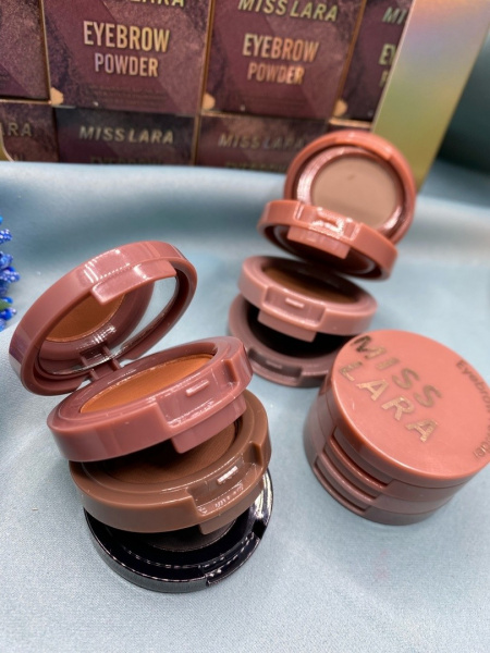 Тени для век и бровей матовые трехцветные Miss Lara Eyebrow Powder